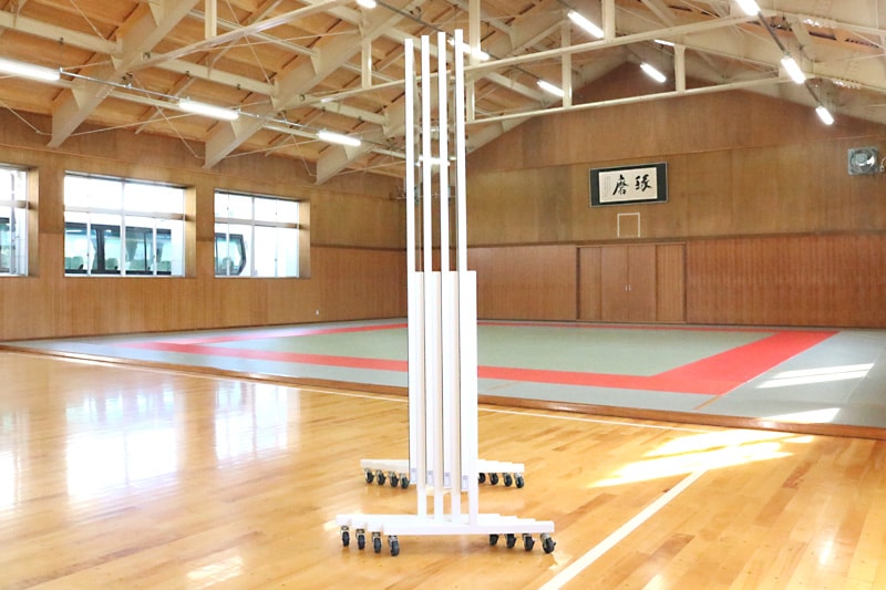 「移動式スポーツミラー」を4枚重ねた様子:横
