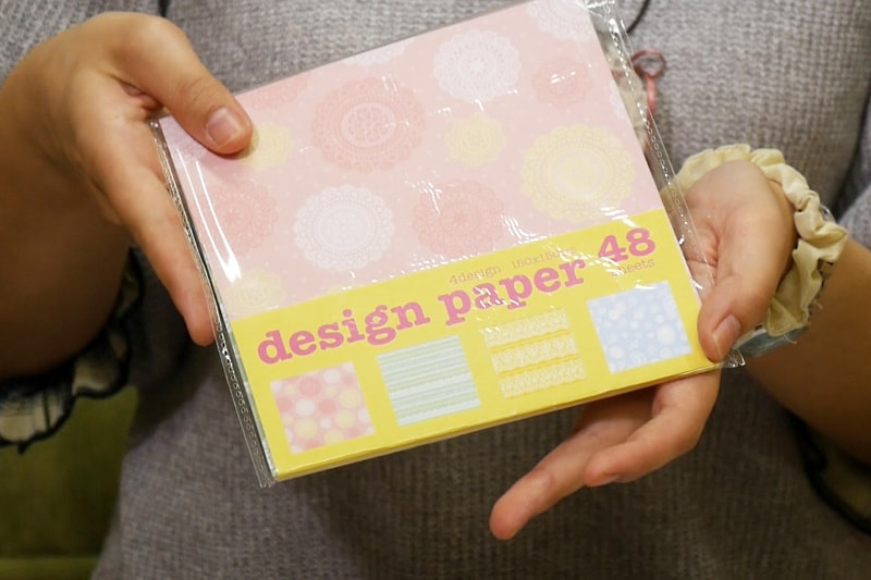 万華鏡を作るのに必要な材料 - 折り紙