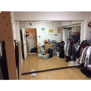 鏡の取り付け・交換の施工出張の事例 - ウォークインクローゼットの鏡(K様)